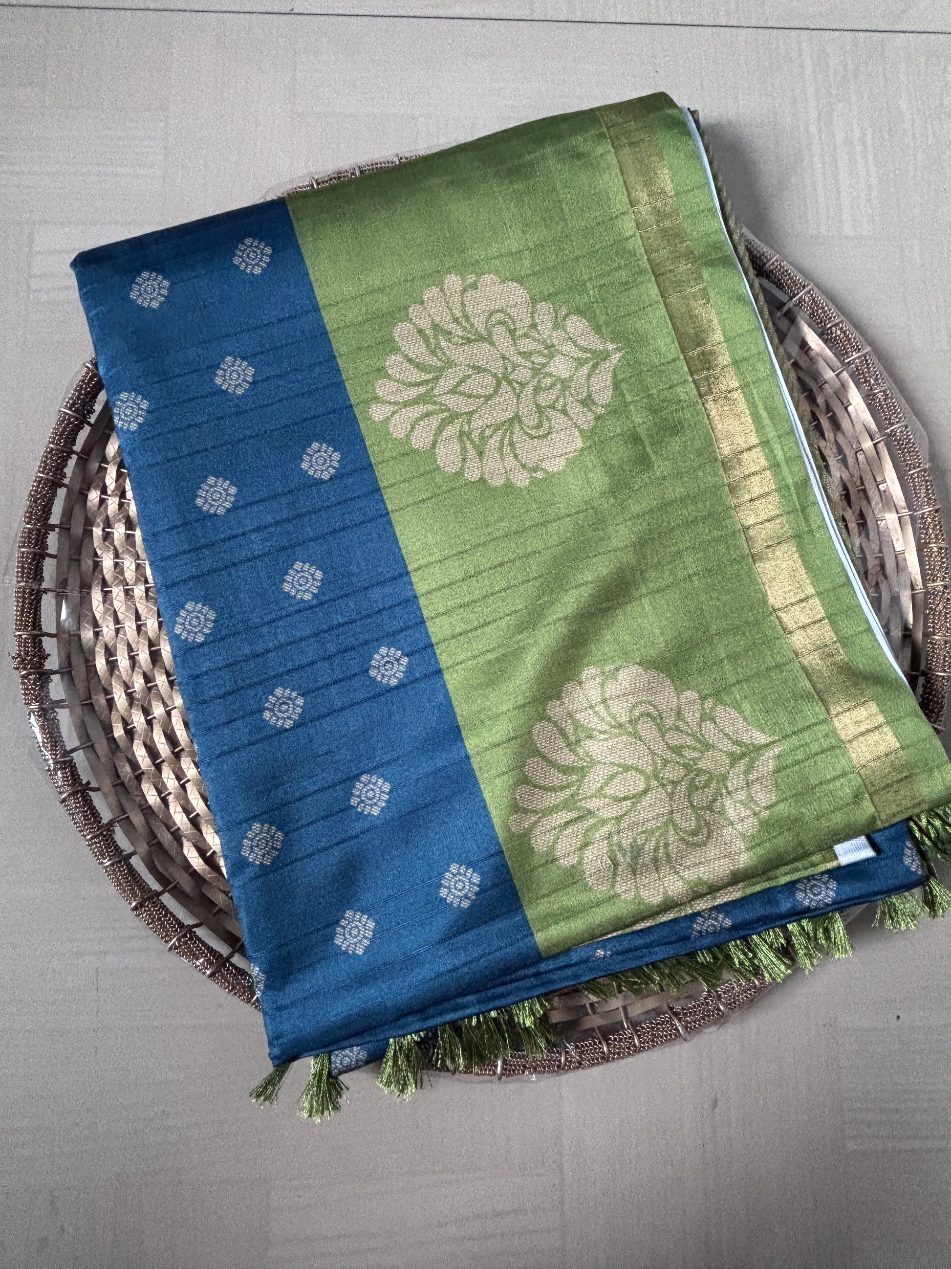 Buy Semi Silk Saree online – Front view of elegant semi silk drape