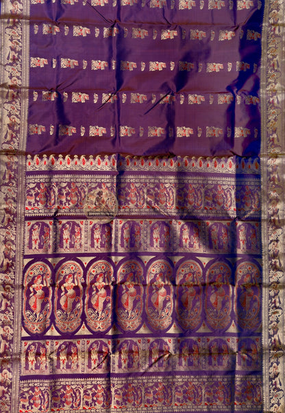 Close-up of Swarnachari saree border detailing