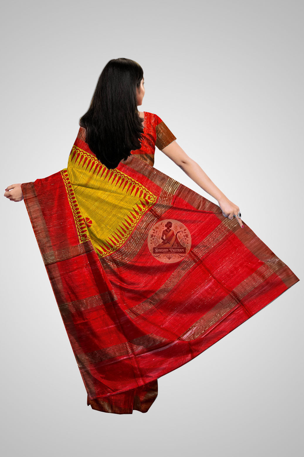 Shop Authentic Tussar Saree – Rear image highlighting pallu design