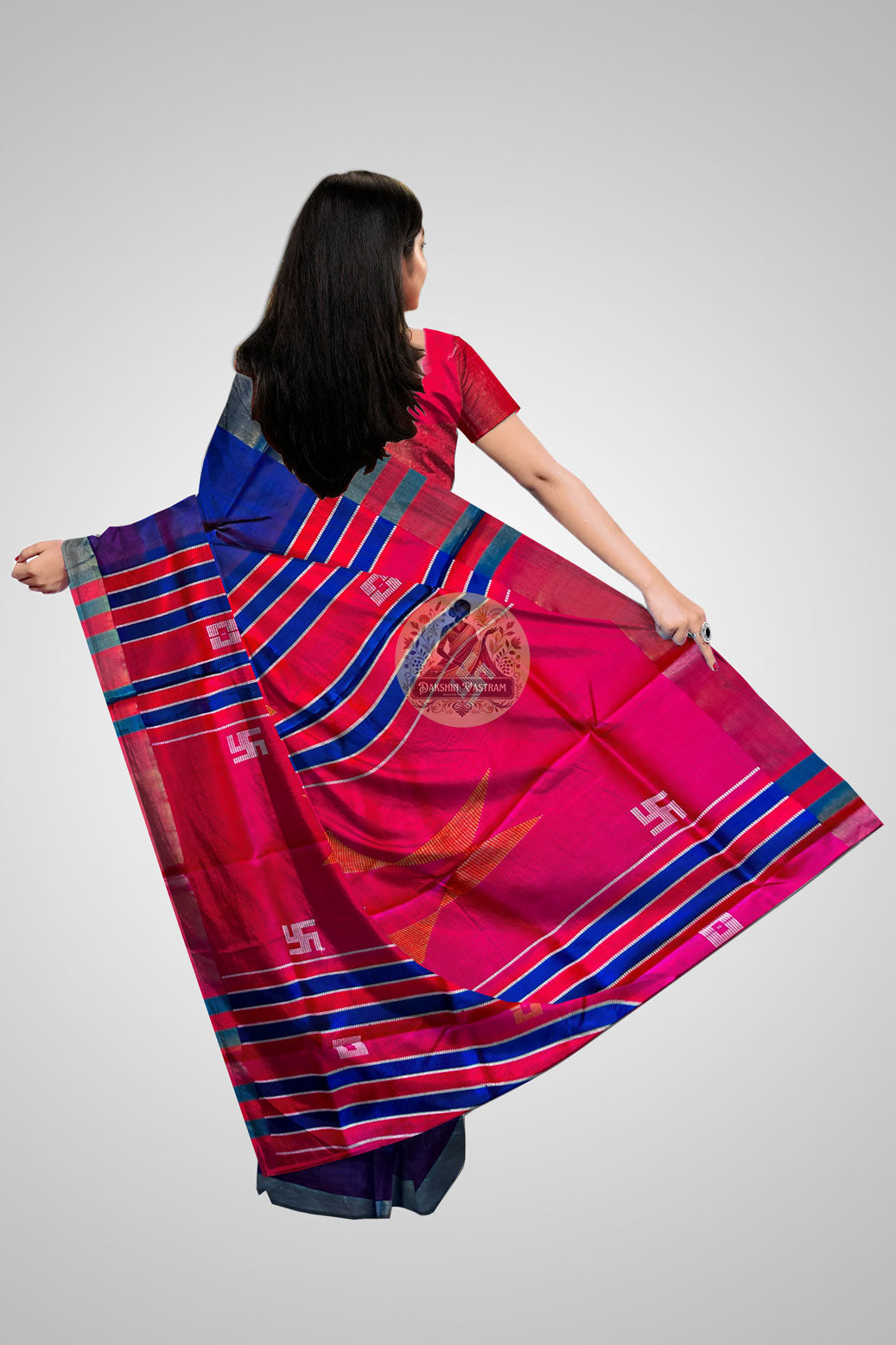 Buy Pure Silk Sarees – Rear view showing Kalakshetra pallu