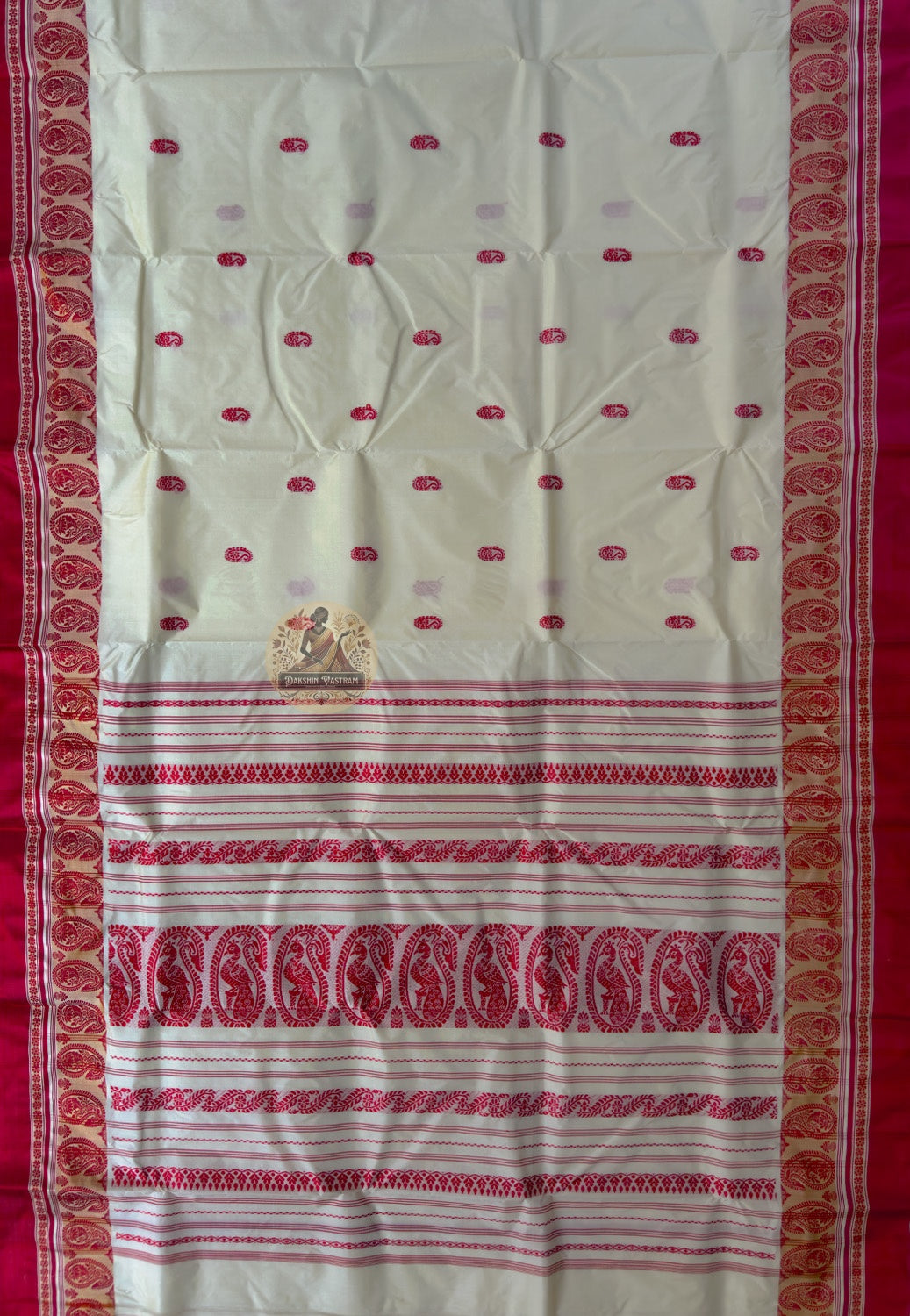 Rear view of Bishnupur Garad ivory silk saree showcasing traditional Bengal woven pallu and border motifs on natural undyed mulberry silk ground