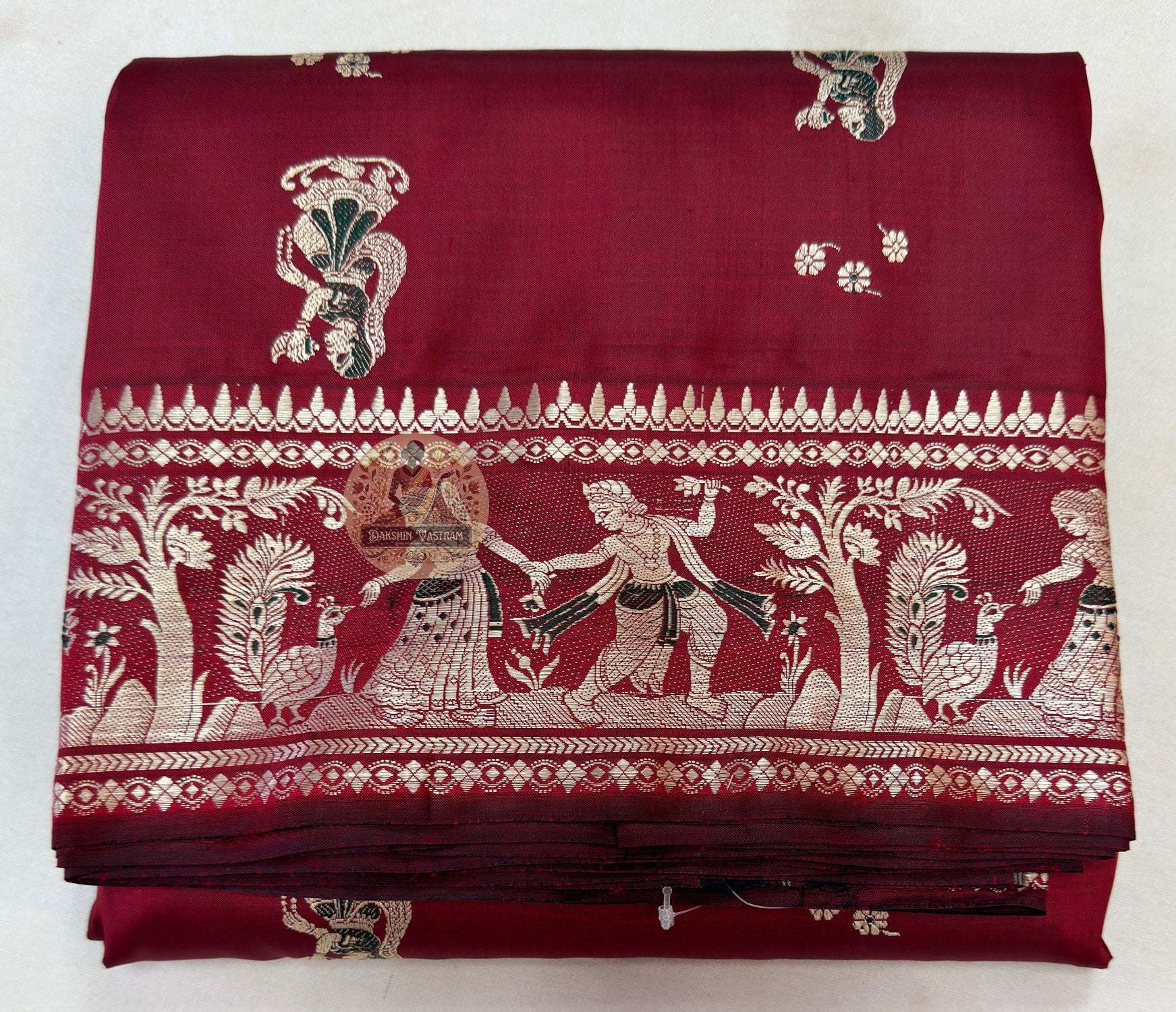 Full view of handwoven Baluchari Silk Saree by Dakshin Vastram, crafted in Bishnupur Bengal for weddings, Diwali and cultural celebrations across UK, USA, EU and India