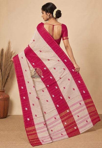 Rear view of pure cotton handloom saree with pallu draped over the shoulder