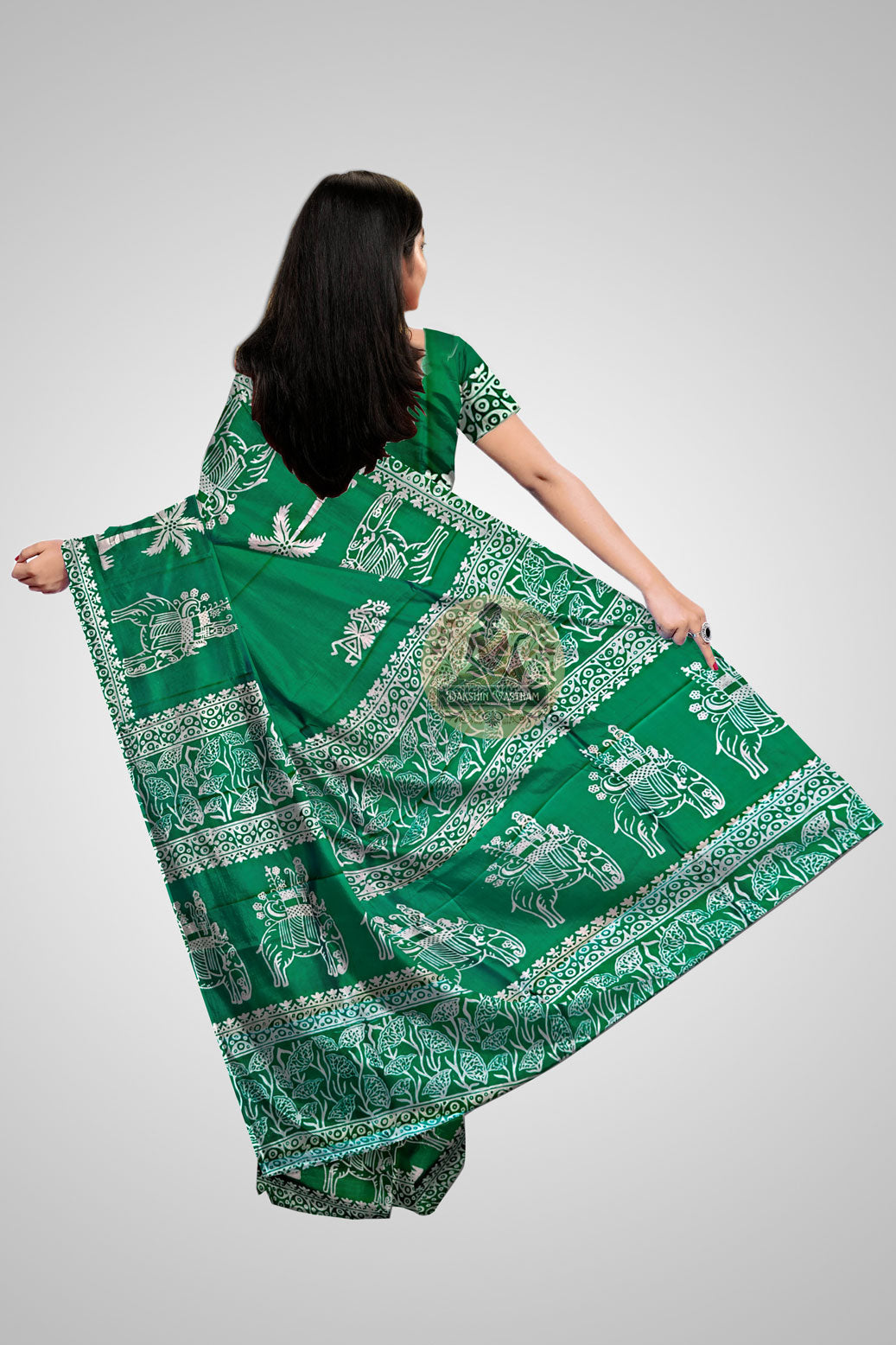Buy Pure silk Indian saree featuring handwoven craftsmanship, rich texture, and heritage Bengal design