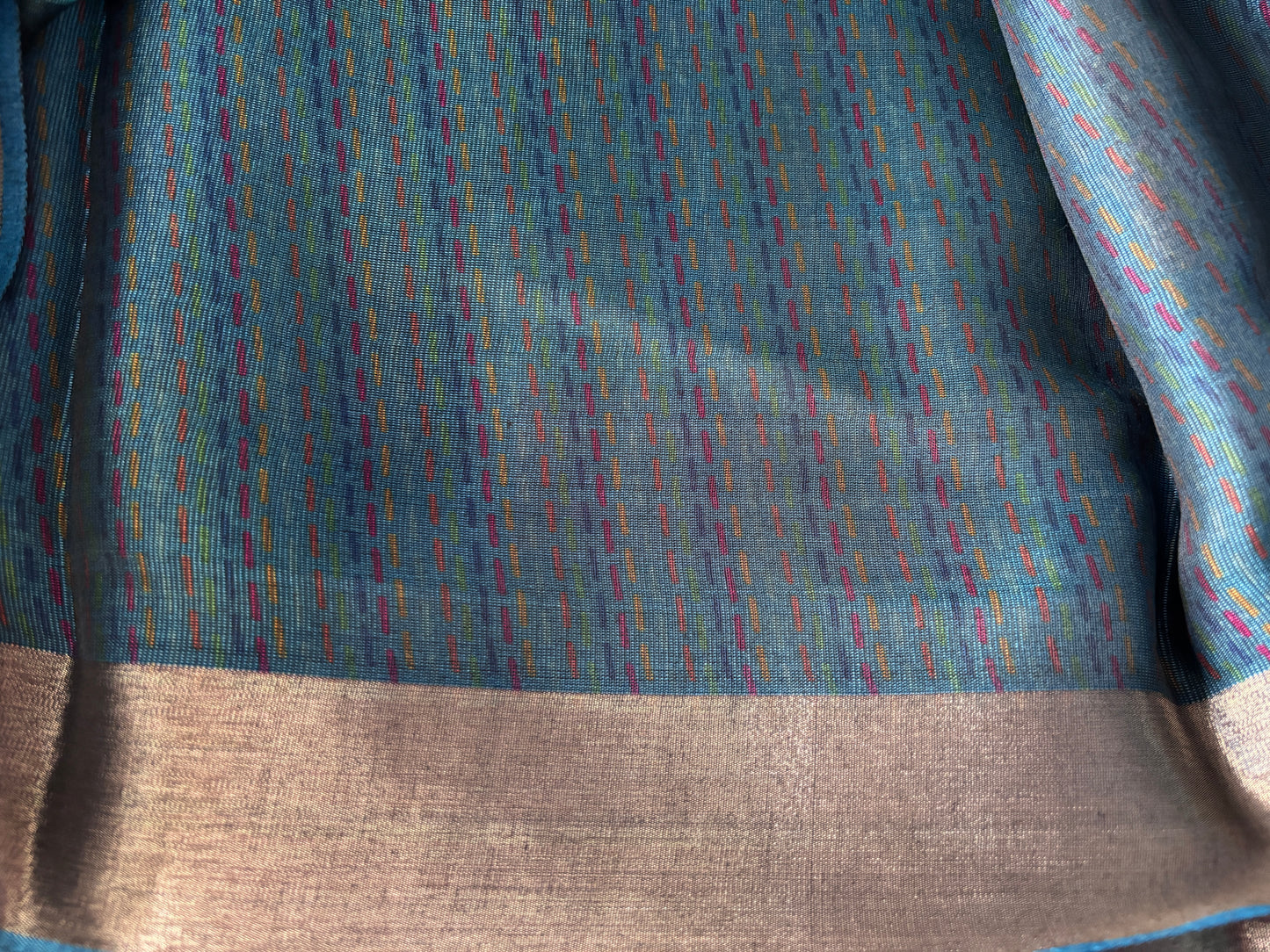 Shop Handloom Saree with blouse – Blouse piece matched with linen weave