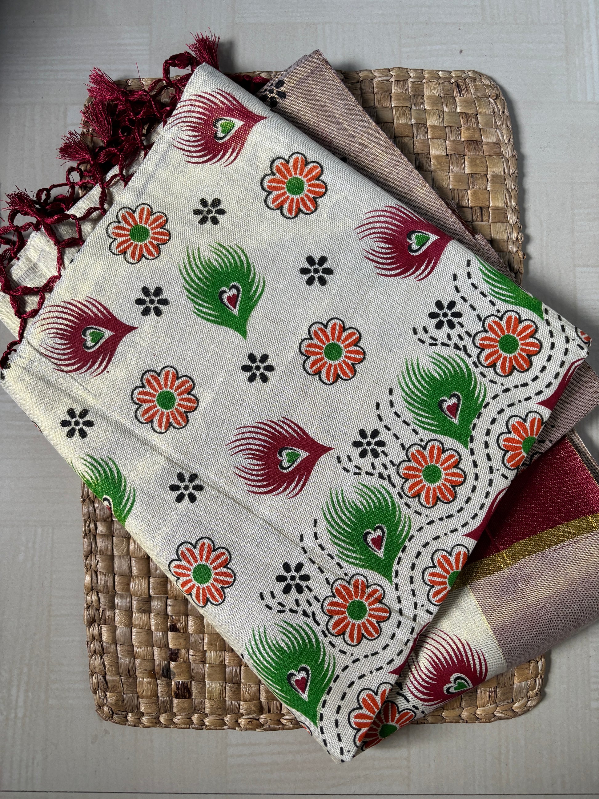 Buy Kerala Kasavu Saree with Maroon Border online – Kasavu Saree rear view