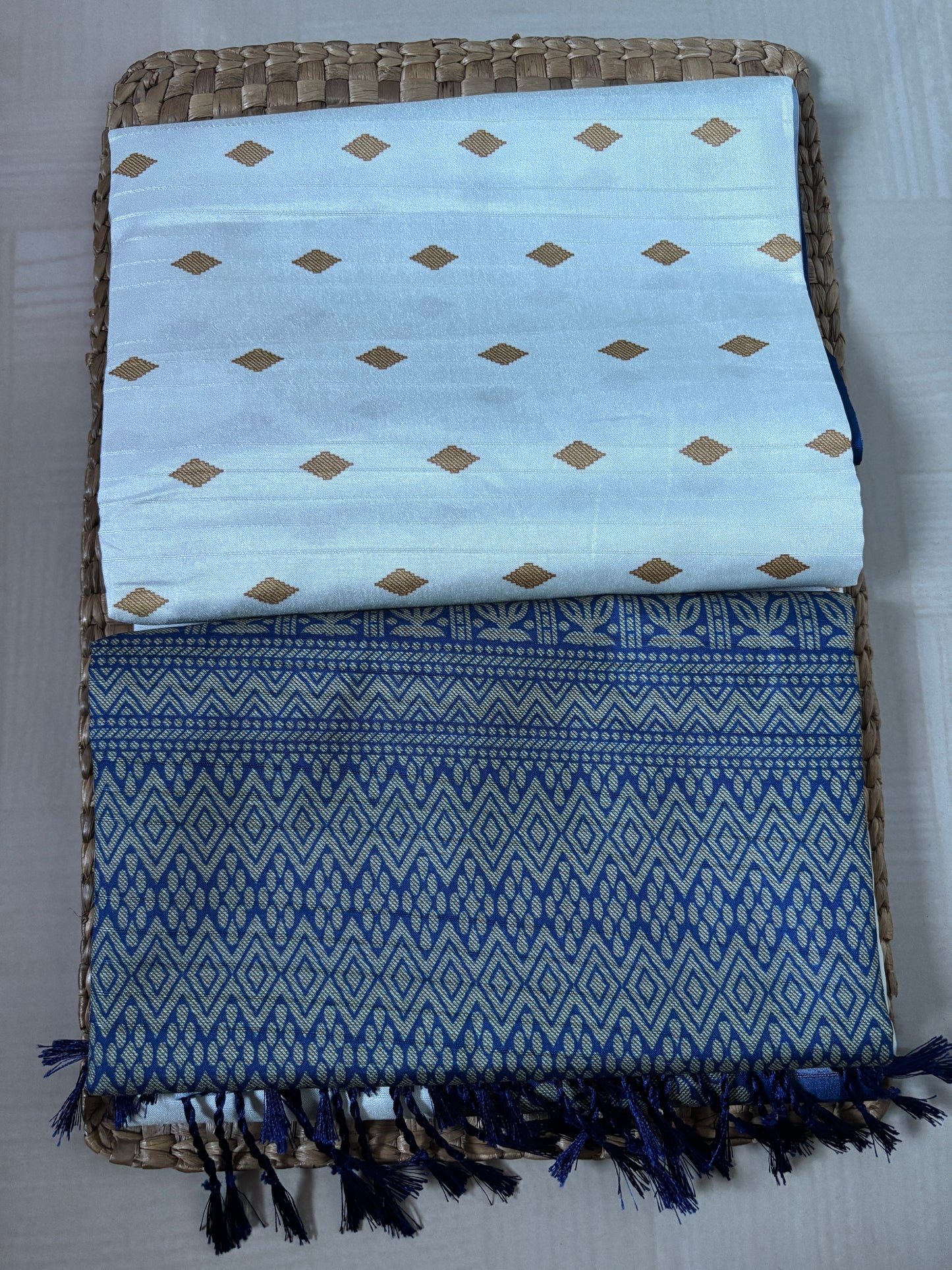 Buy Semi Silk Saree online – White & Blue Semi Silk Saree blouse view