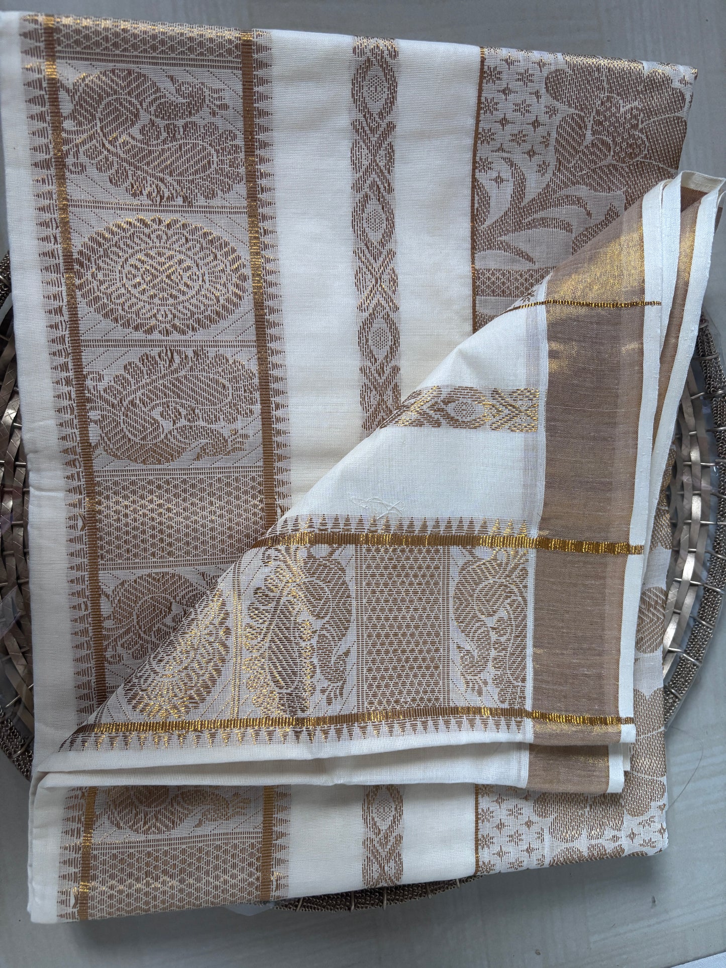 Buy Kerala Kasavu Saree online – Floral Peacock Cotton Saree full view