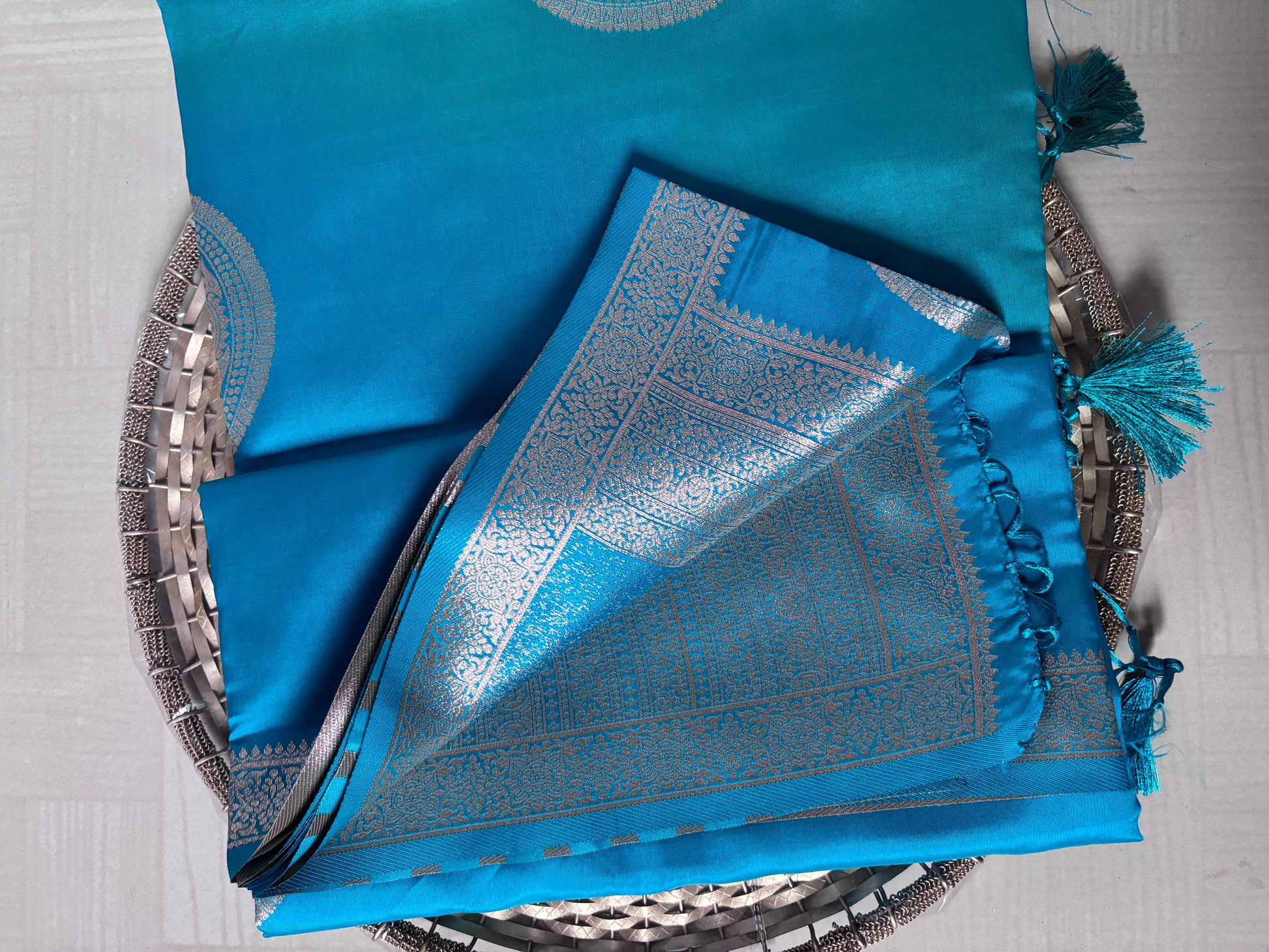 Buy Semi Soft Silk Saree online – Aqua Blue Saree rear view