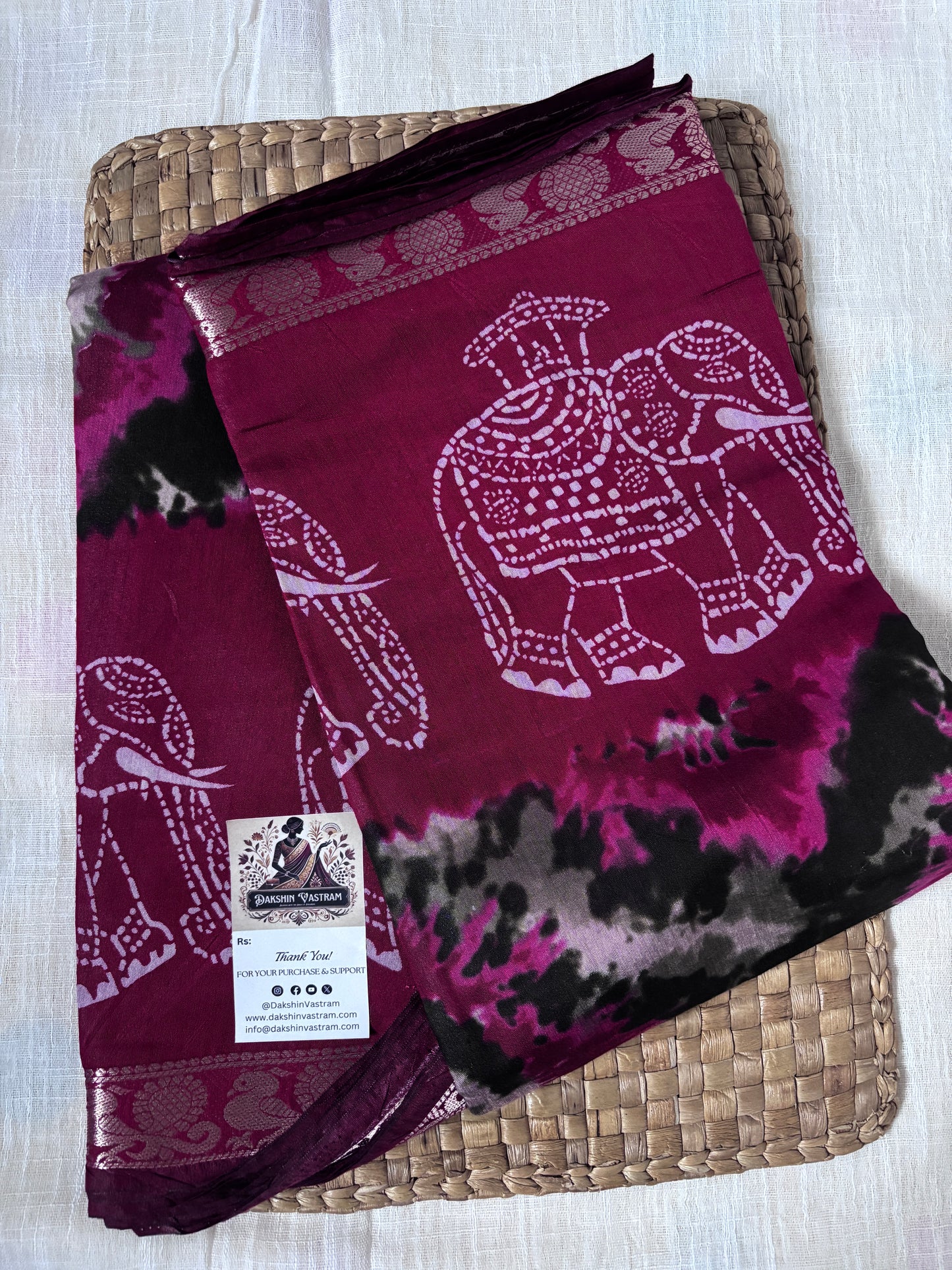 Buy Muslin Saree Online – Saree and blouse view for complete styling