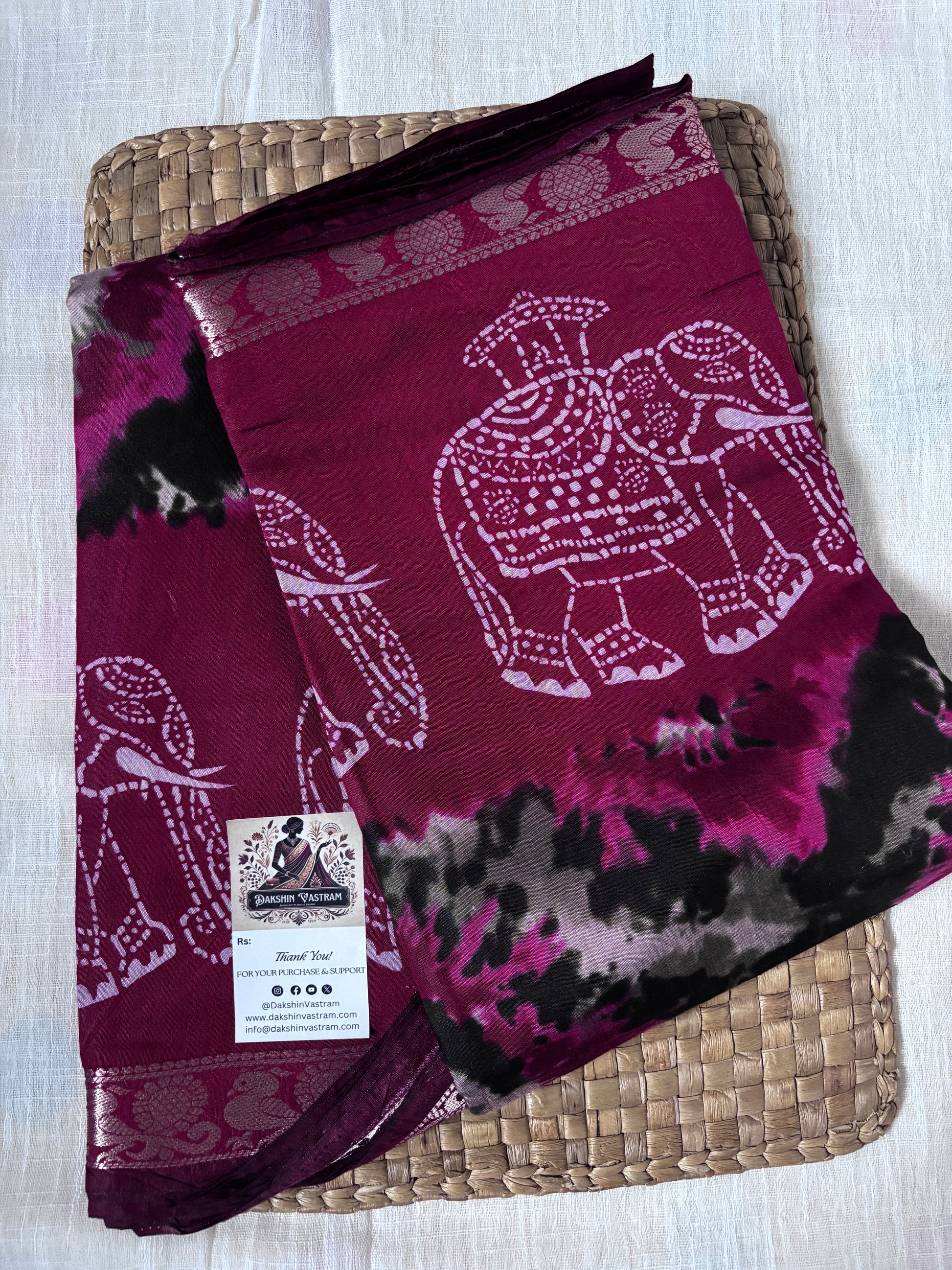 Buy Muslin Saree Online – Saree and blouse view for complete styling