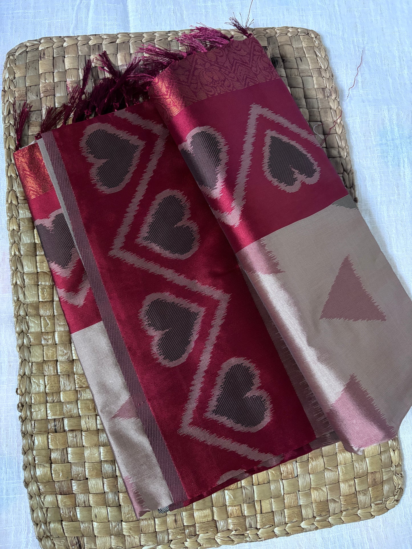 Shop Handloom Mulberry Saree – Side view of elegant silk drape