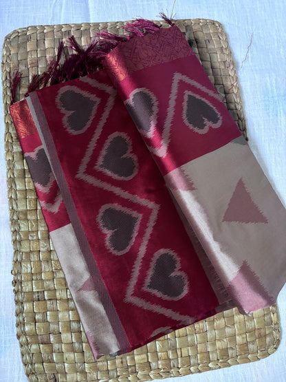 Shop Handloom Mulberry Saree – Side view of elegant silk drape