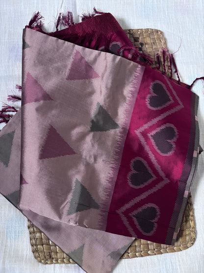 Buy Pure Mulberry Silk Sarees – Rear view featuring flowing pallu