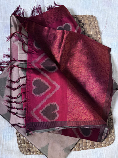 Buy Luxury Silk Saree Online – Detail view of traditional handloom work