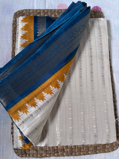 Buy Festive Silk Saree online – Close-up of glossy handwoven detailing
