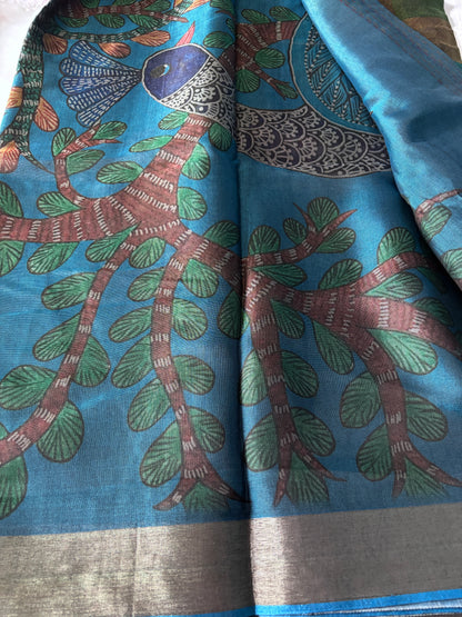 Shop Linen Handloom Saree online – Side profile showing elegant pleats