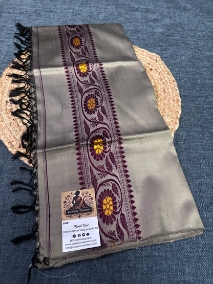 Shop Silk Stole online – close-up of mulberry silk texture