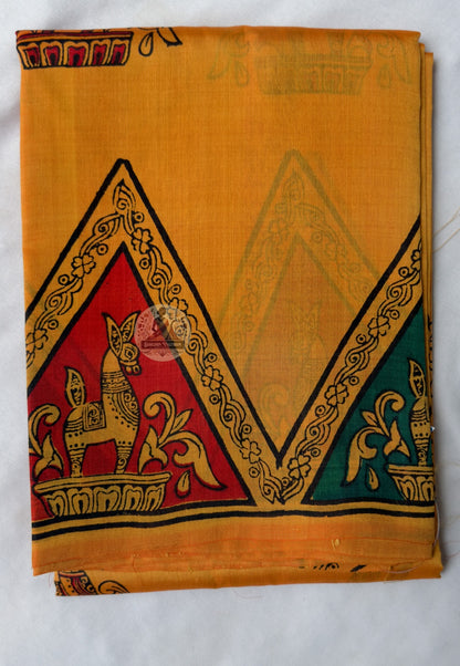 Close-up of handwoven ogee arch with zari rose medallion buti detail on Bishnupur Katan Silk Saree border