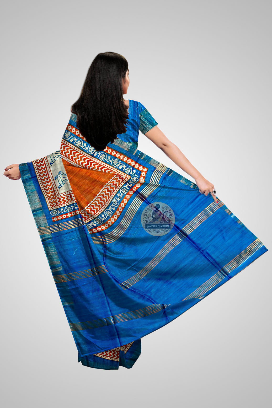 Explore Raw Silk Saree – Rear view with pallu craftsmanship