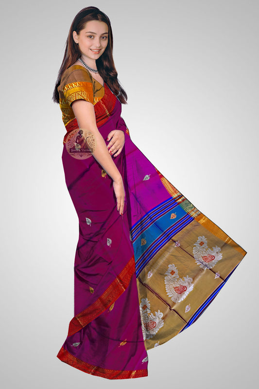 Buy Majestic Magenta Bengal Pure Silk Saree online – Saree side view