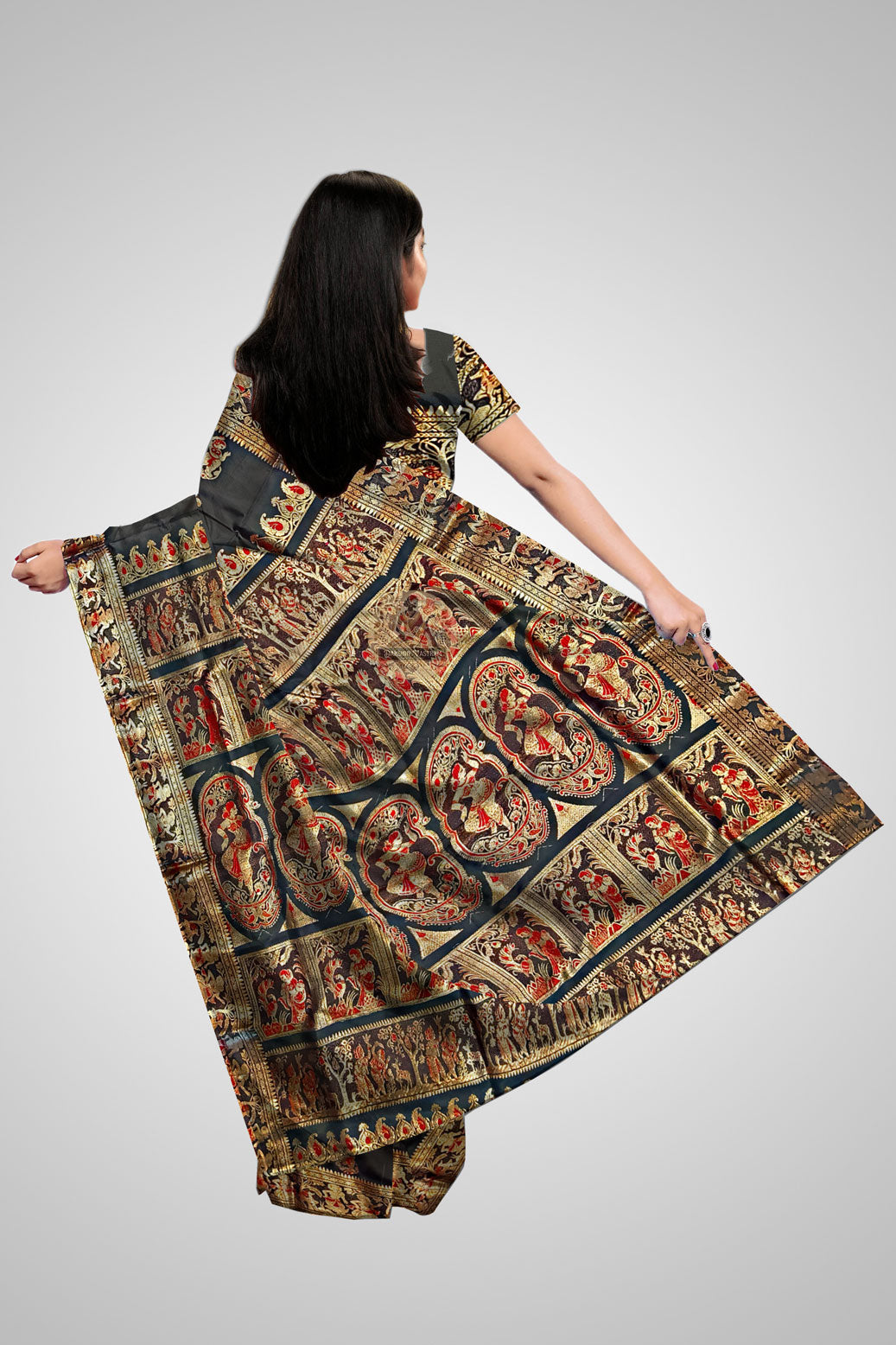 Buy Handwoven Swarnachari Saree – Rear view highlighting intricate pallu design