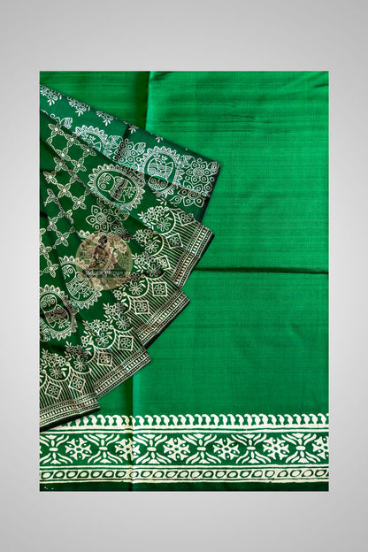 Buy Handloom Bishnupuri Silk Saree online – Close-up of block print detailing