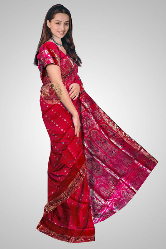 Shop Bengal Swarnachari Saree online – Side profile showing pallu elegance