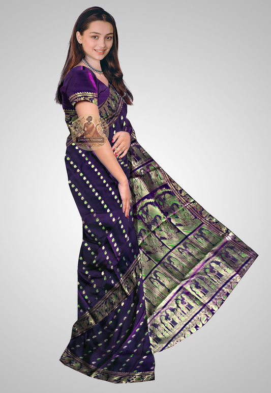 Buy Handloom Swarnachari Silk Saree online – side view
