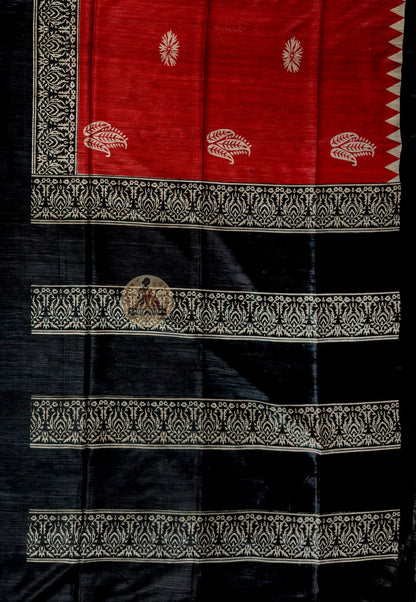 Close-up of Ghicha Tussar silk everyday saree weave showing natural slub texture and unique surface variation of short-staple Tussar silk yarns on handloom