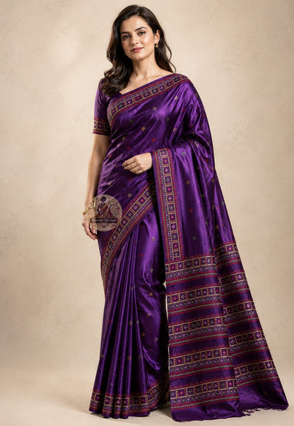 Front view of ivory Bishnupur Kantha Silk Saree with hand-stitched lotus peacock field and running vine border kantha stitch Bishnupur Bengal