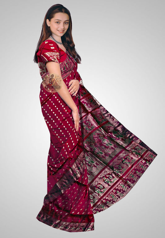 Side view of Handloom Swarnachari Saree with elegant draping and fine craftsmanship