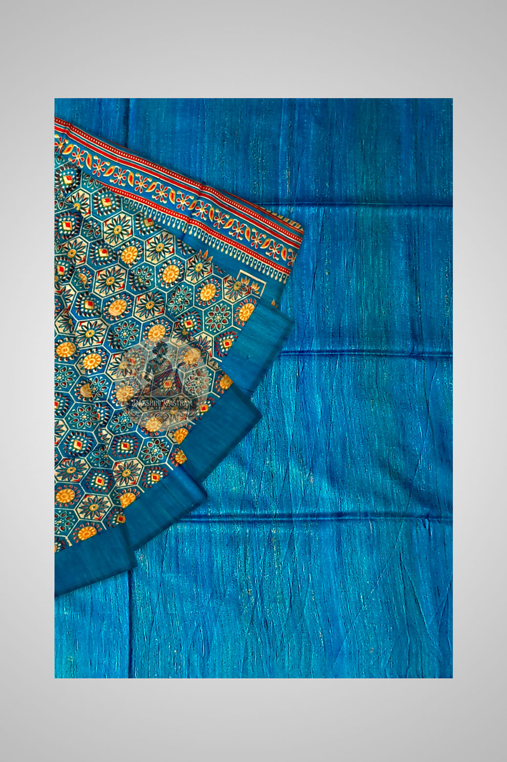 Shop Raw Silk Saree Online – Close-up of artisanal detailing