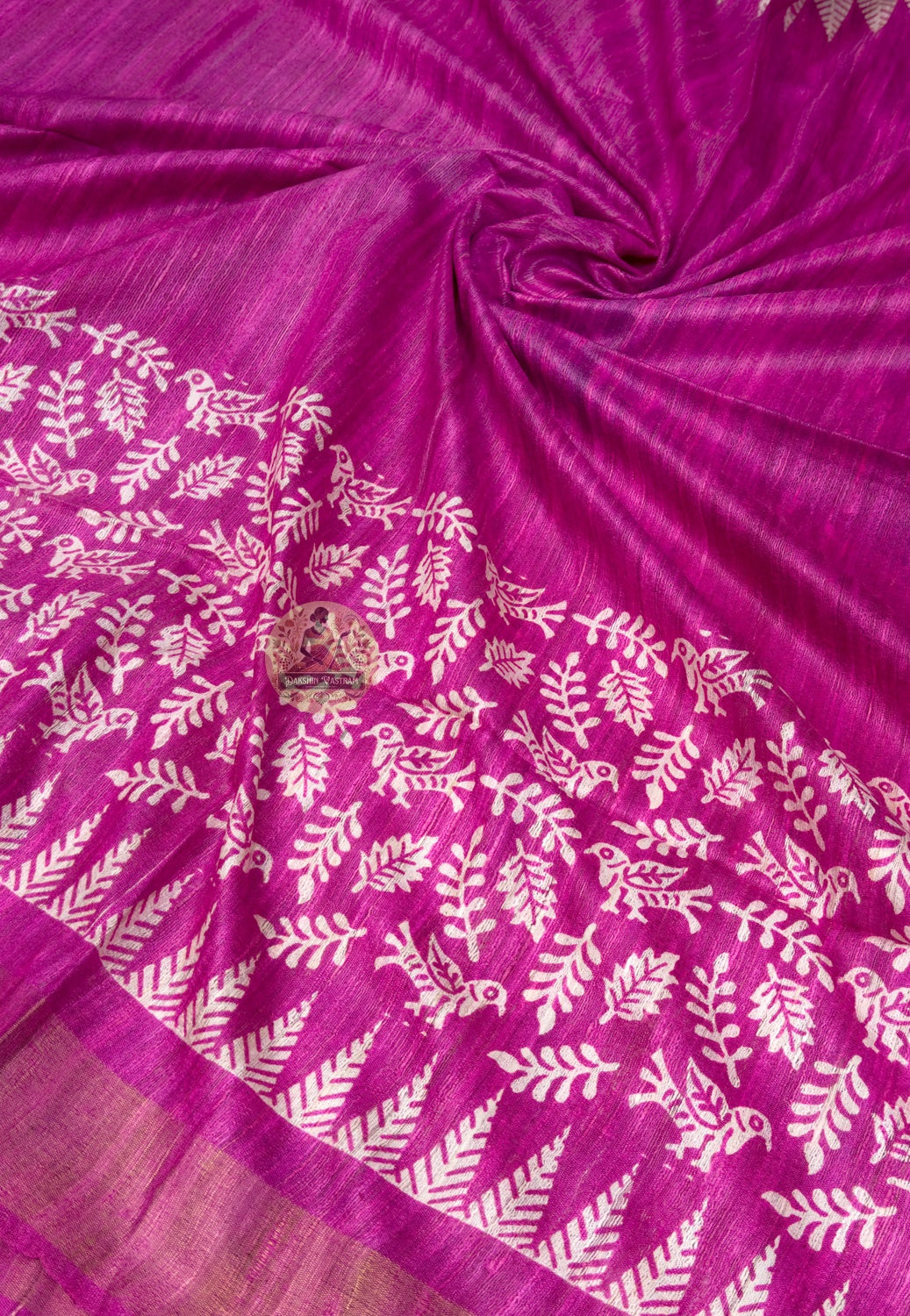 Full saree view of Ghicha Tussar pure silk connoisseur festive handloom saree with matching blouse piece for Durga Puja Diwali Navratri Onam and wedding occasions