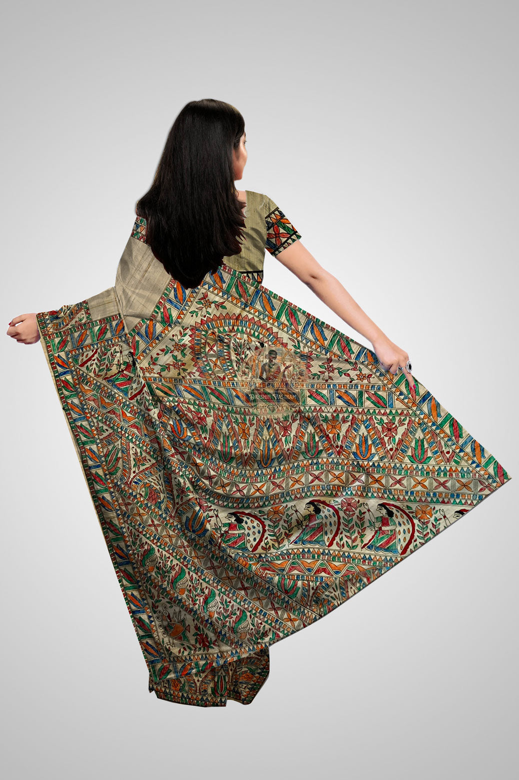 Buy Ghicha Silk Sarees – Rear angle showing rich natural pallu