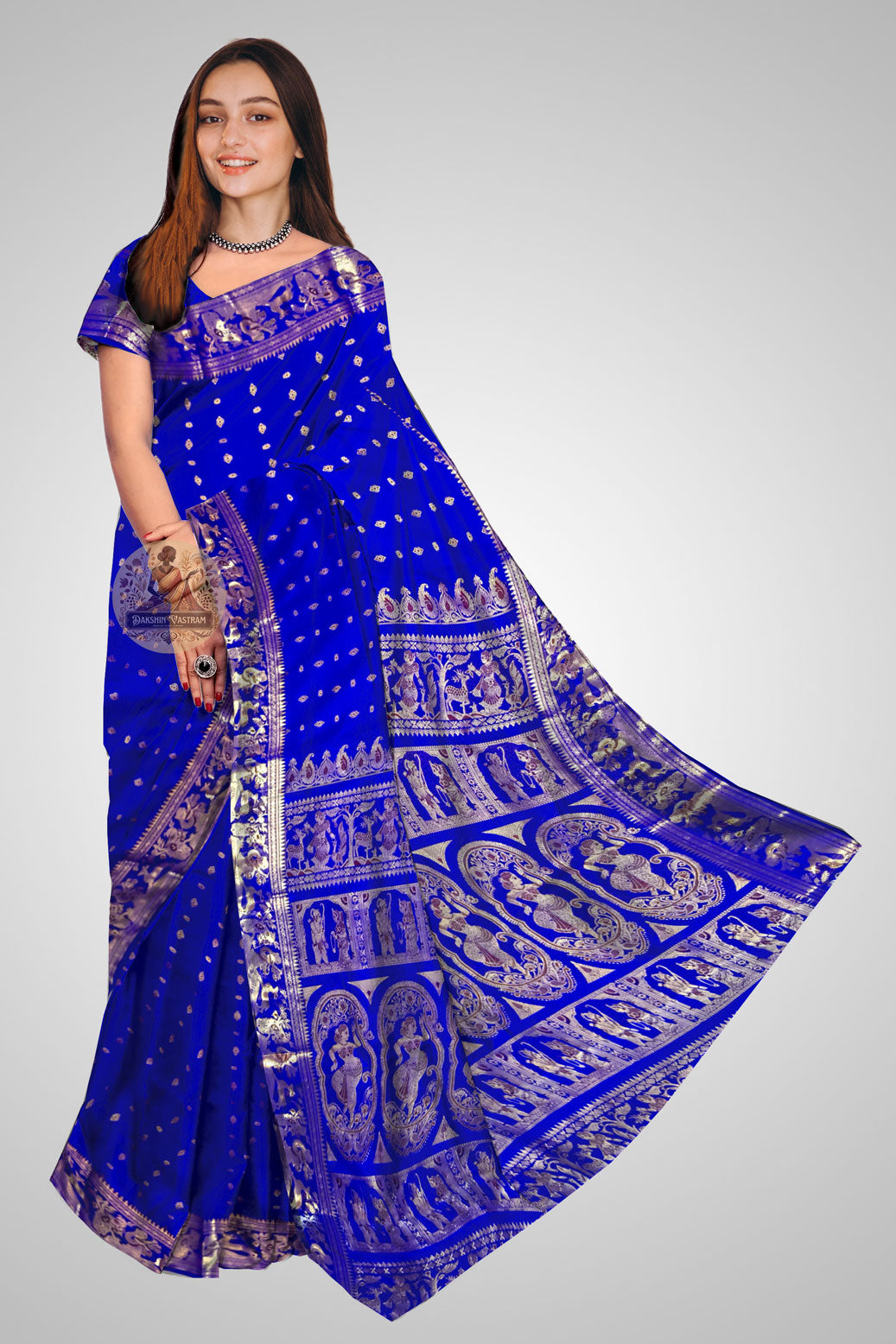 Buy Swarnachari Saree online – Front view showing intricate golden motifs