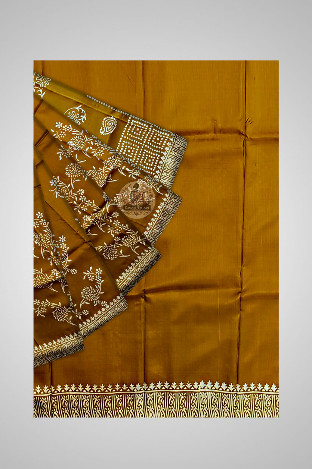 Shop Authentic Indian Sarees – Close-up of woven silk detailing