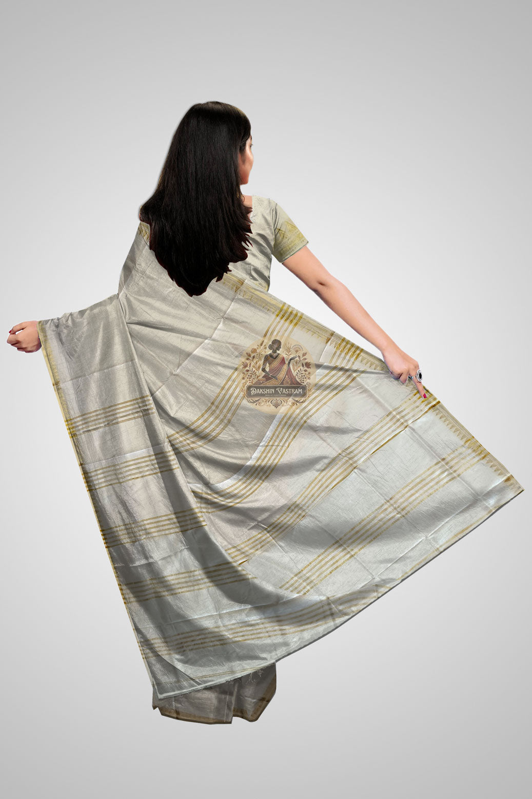 Buy Handwoven Zari Saree – Rear drape showcasing rich zari work