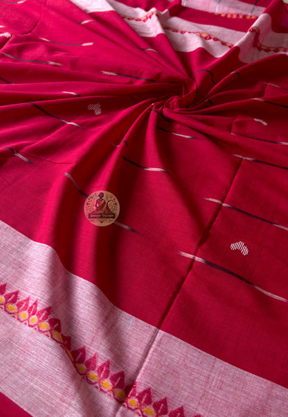 Close-up of cotton blouse pairing suggestion for West Bengal handloom saree
