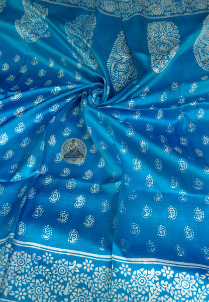 Close-up of sunflower butis woven into pallu of Bishnupur Katan Silk Saree Bengal artisan handloom