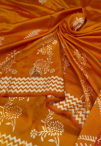 Close-up of Bishnupur Katan silk pallu with hand-woven heritage motifs placed with precision and restraint, drawn from centuries of Bishnupur's folk and temple artistic tradition