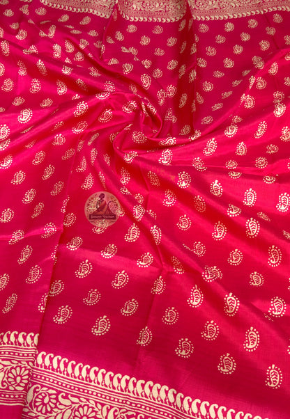Full flat-lay of Bishnupur Pure Katan Silk Saree with matching blouse piece, handloom Bengal festive wear