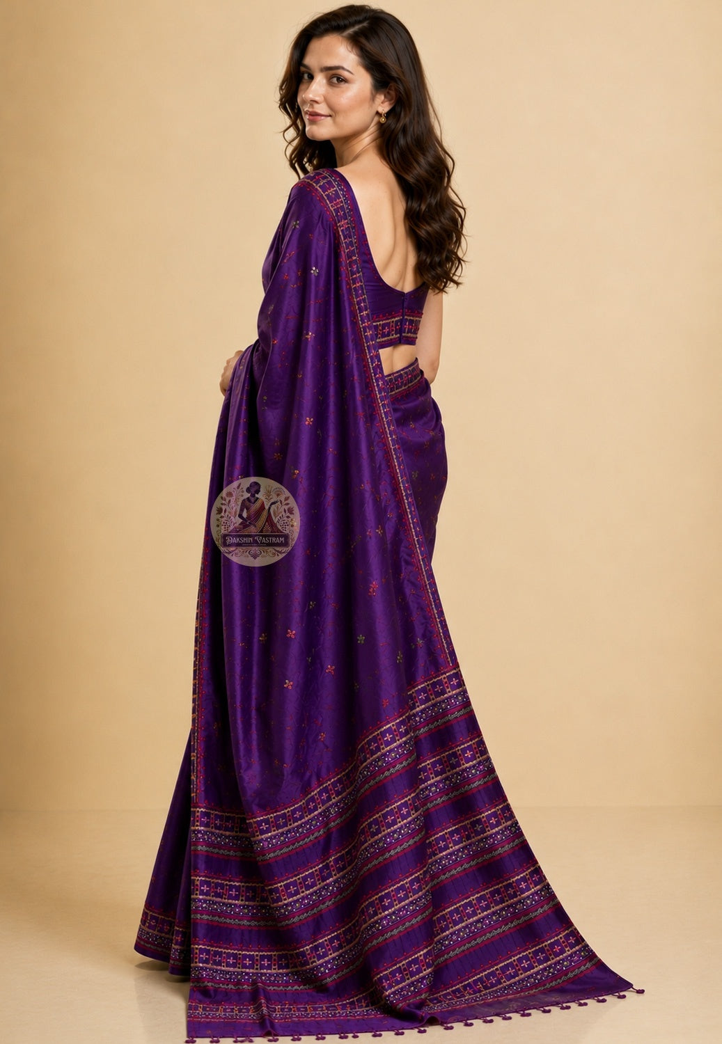 Side view of ivory Bishnupur Kantha Silk Saree showing bridal trousseau drape and kantha stitch lotus peacock field running vine border