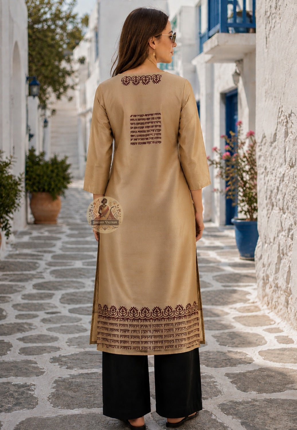 Rear view of tailored kurti made from Baluchari Silk Kurti Piece temple arch border block print Bengal festive wear