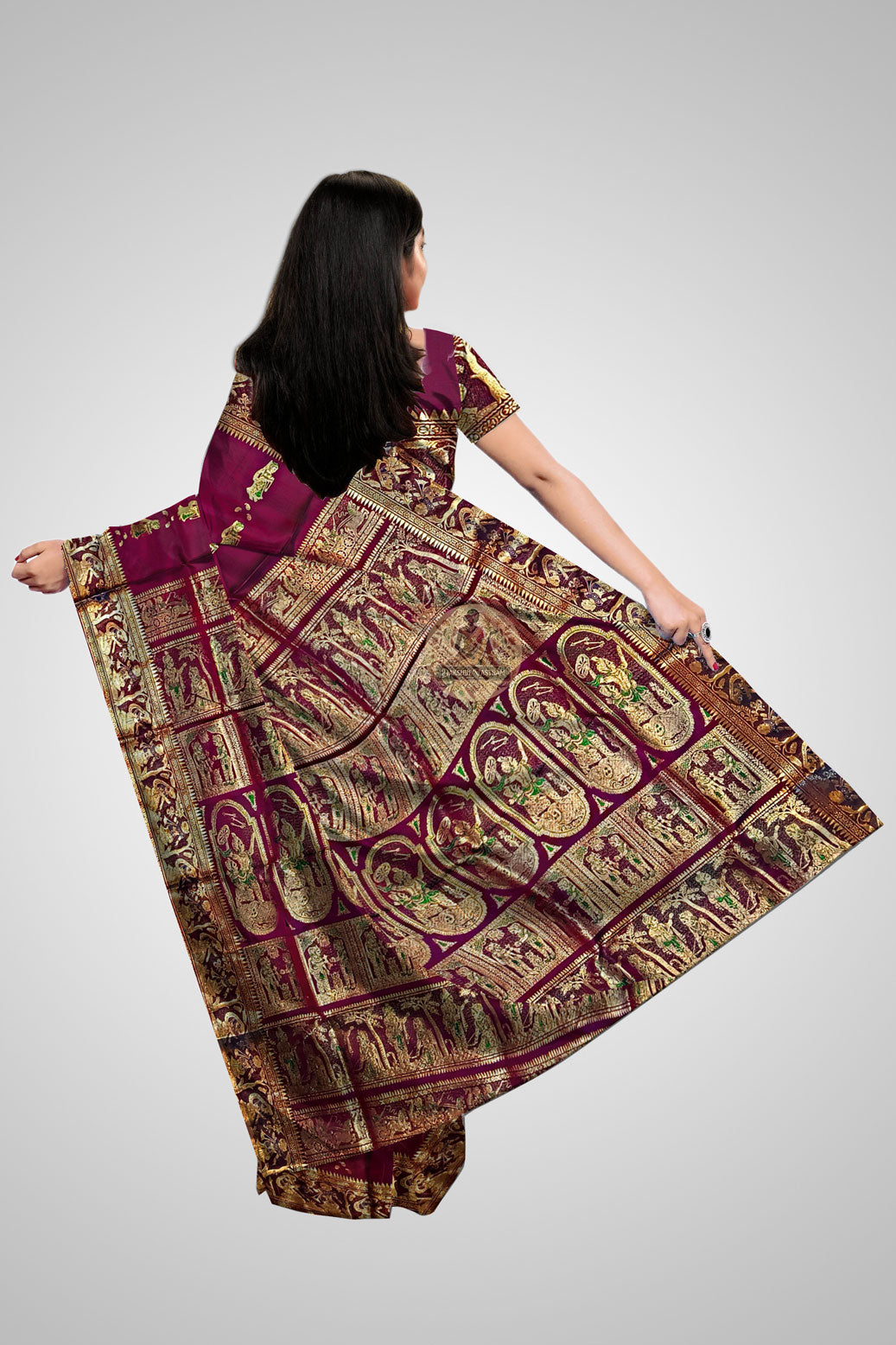 Buy Handloom Swarnachari Saree – Rear view highlighting pallu design