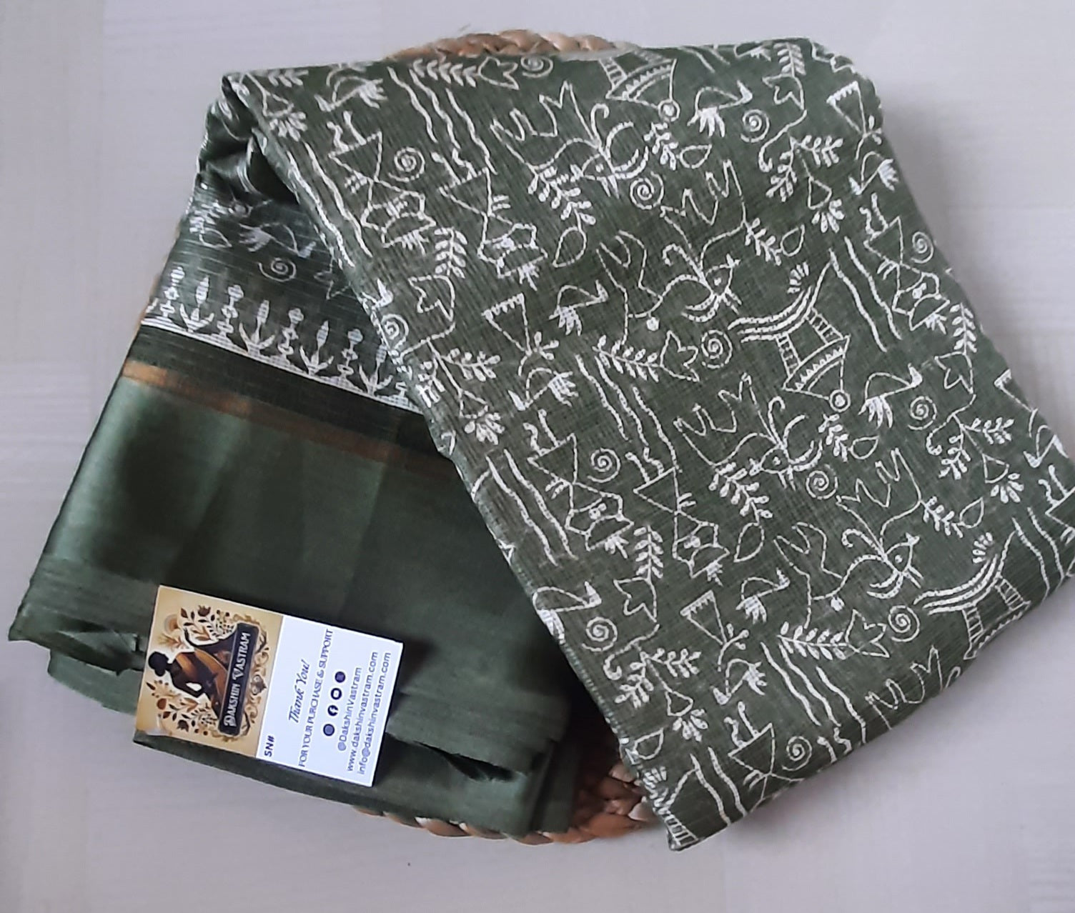 Buy South Indian Saree online – Crochet Linen Saree close-up