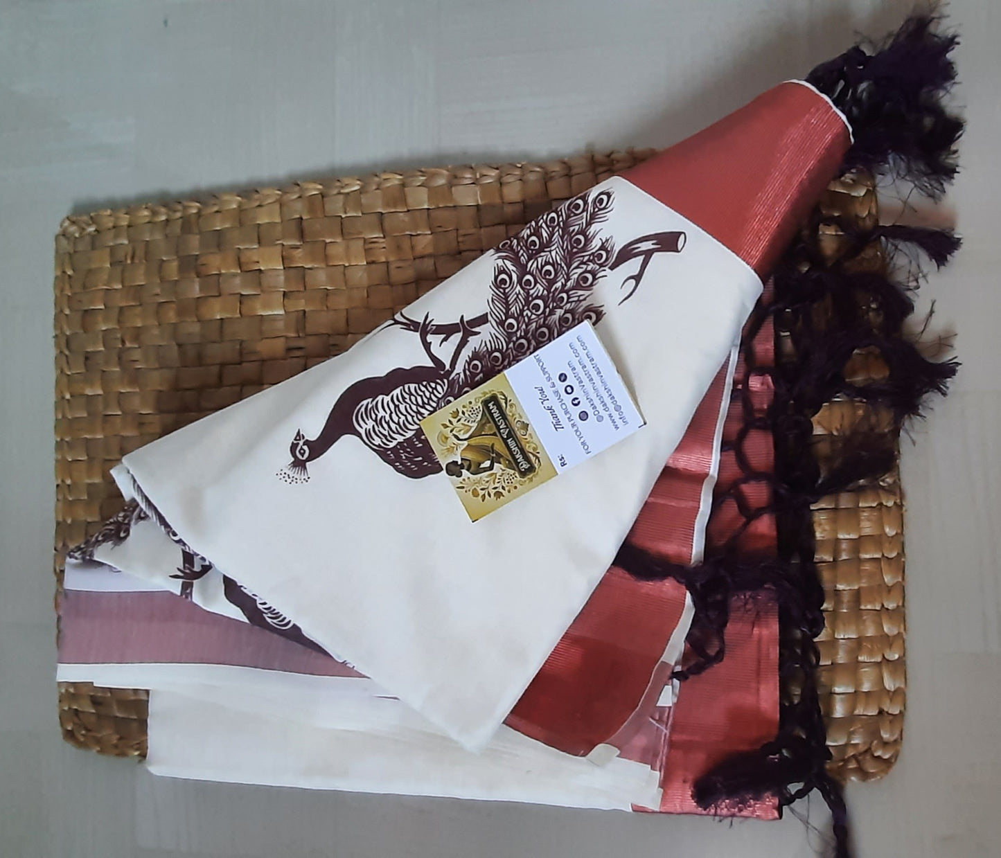 Buy Kasavu Cotton Saree online – Organic Cotton Kasavu Saree rear view